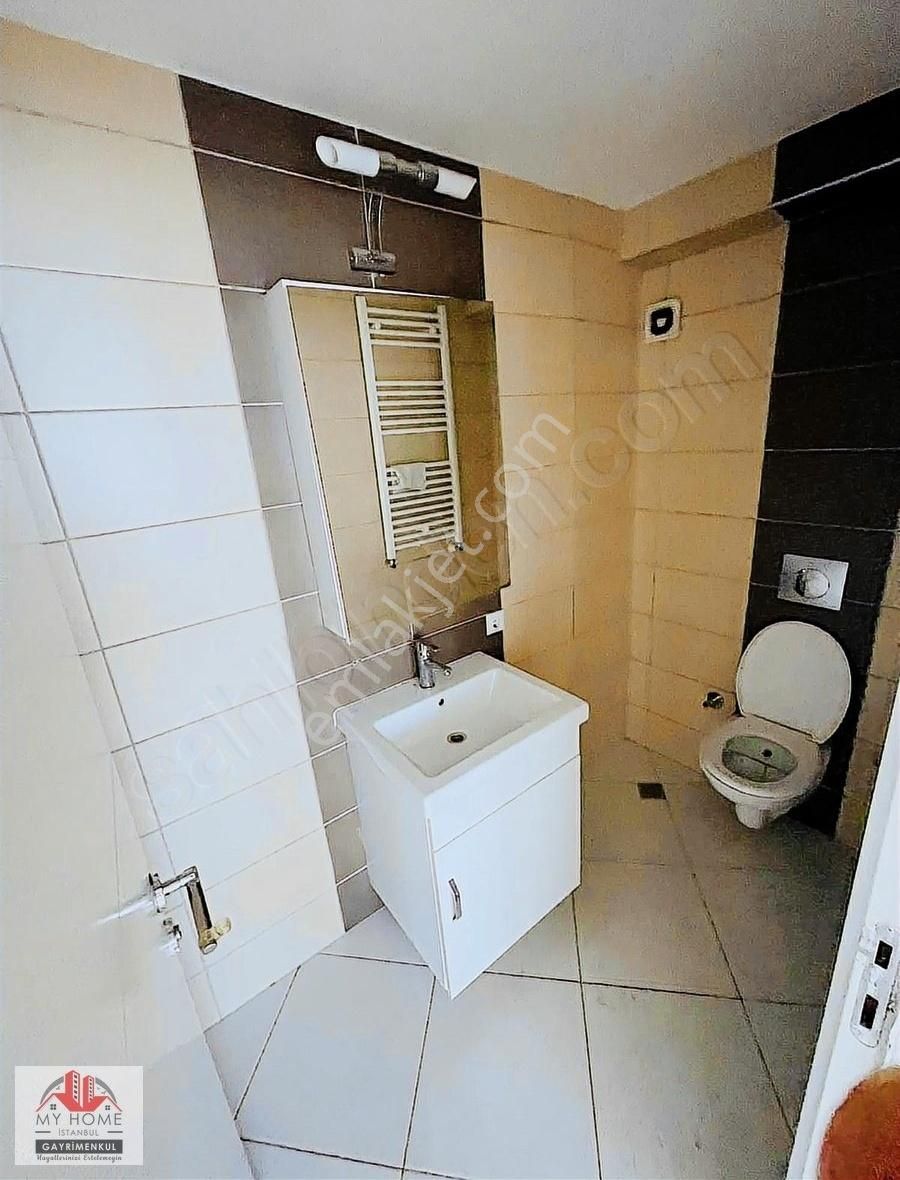 Esenyurt Yeşilkent Satılık Daire İnnovia 3 Sitesi Satılık 2 + 1 Kiracı Siz Boş Daire Hemen Teslim