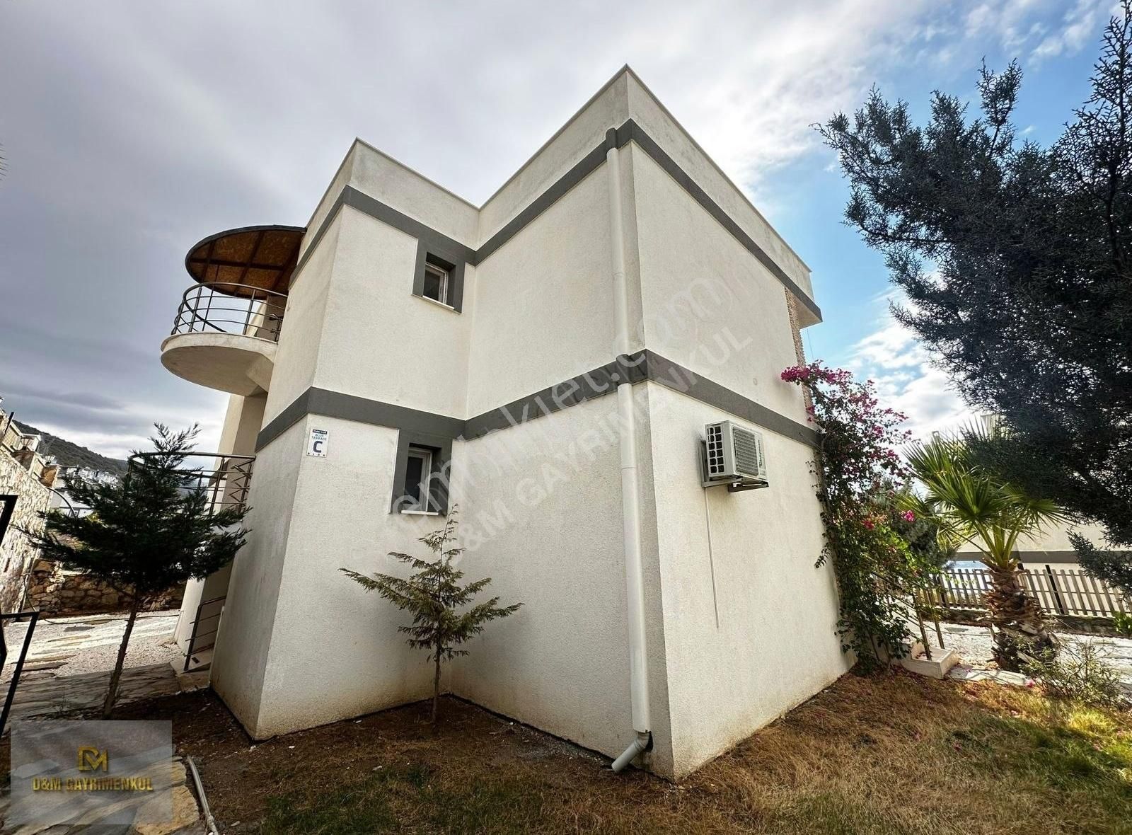 Akbuk'de Ful Denız Manzaralı Kısmi Esyalı 1+1 Fırsat Daire - Görsel 13