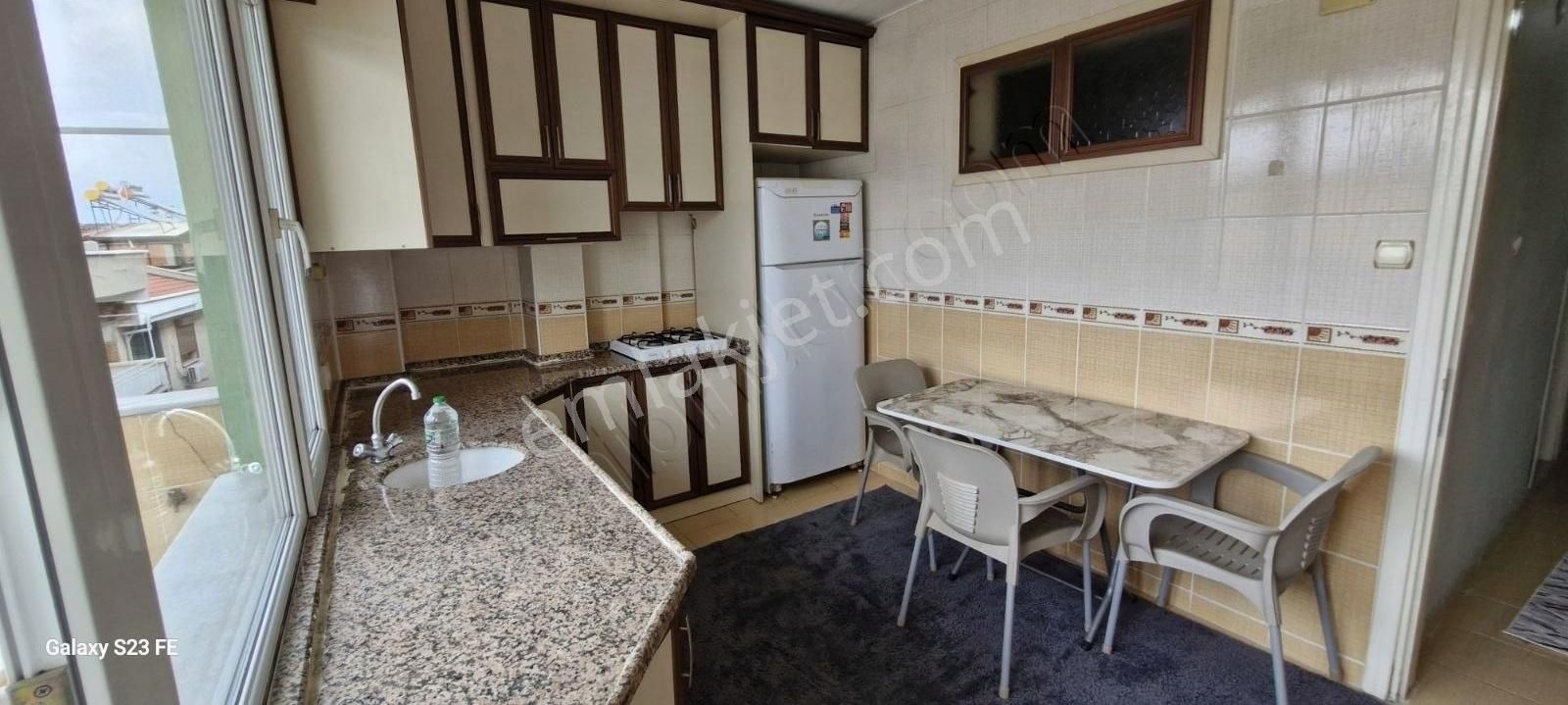 Alaşehir Yenice Kiralık Daire Buğra Emlaktan Çarşı İçinde Kiralık Daire