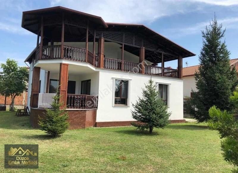 Düzce Merkez Gökçe Köyü Satılık Villa Gökçe Köyünde Satılık 800 M2 Arsa İçinde 420 M2 Tekil Villa