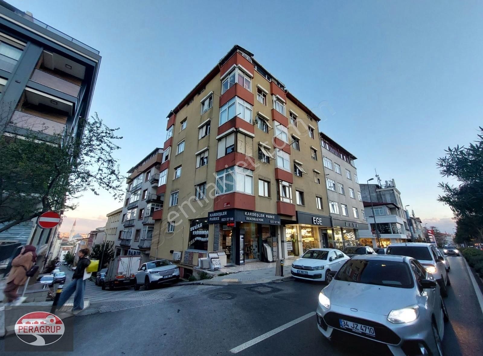 Üsküdar Cumhuriyet Satılık Daire {peradan} Libadiye Cad. Üzerinde Arsa Tapulu 2+1 100m2 Daire