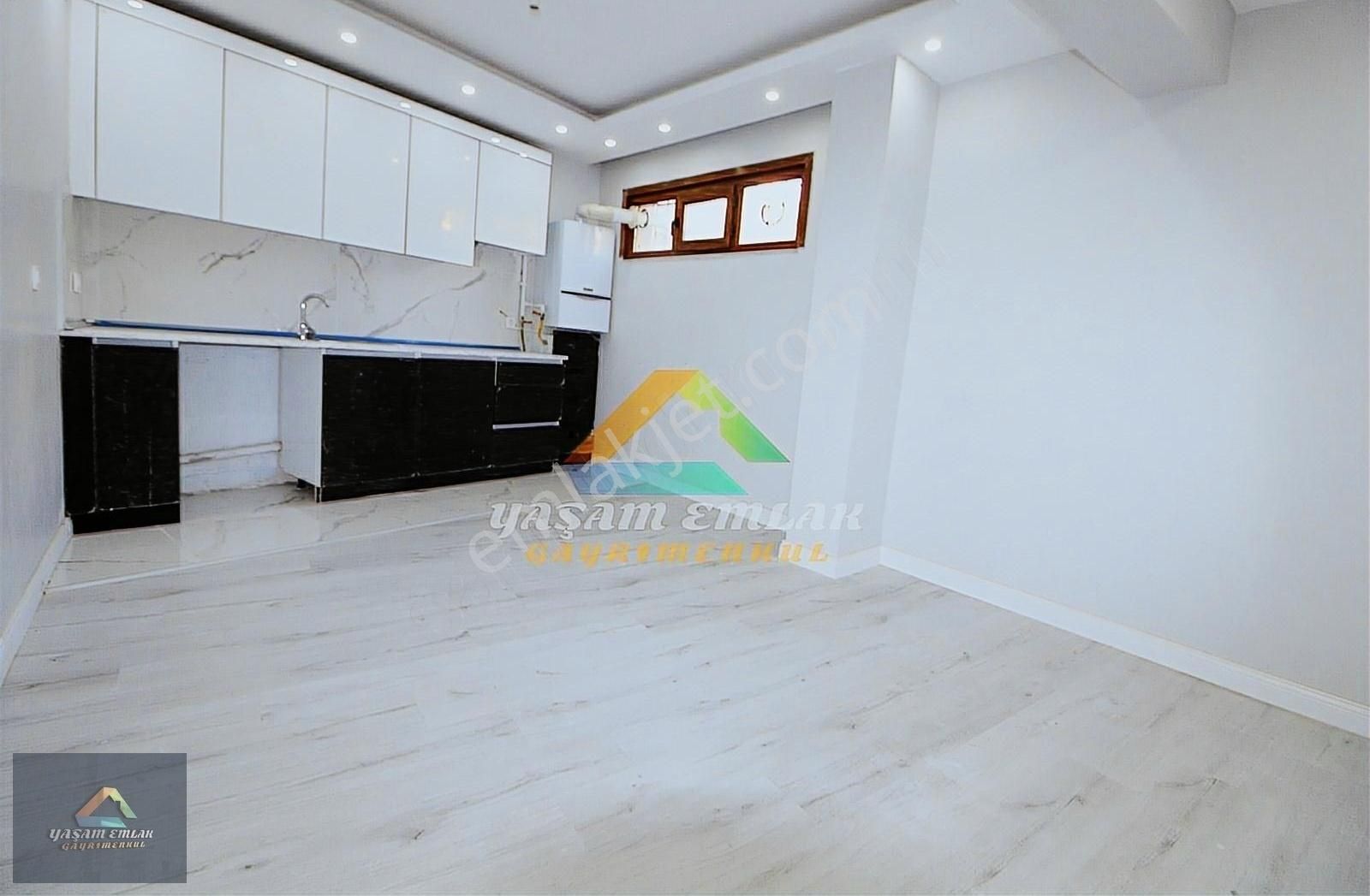 Pendik Sülüntepe Kiralık Daire Yaşam'dan Sülüntepe De Ana Caddeye Çok Yakın 2+1 Kiralık Daire