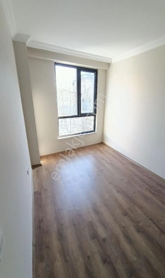 Süleymanpaşa Zafer Kiralık Daire Zafer Mah Muratlı Caddesi Üzeri 1+1 Kiralık Daire