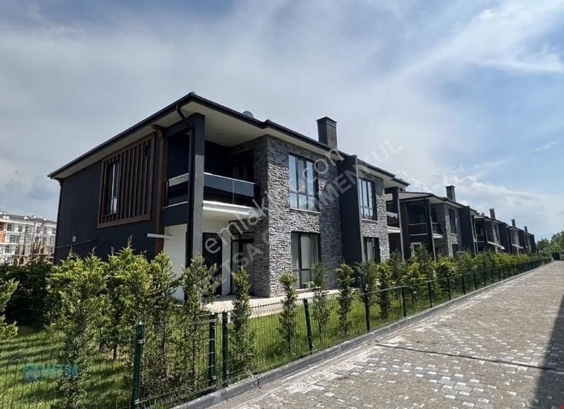 Düzce Merkez Yahyalar Satılık Villa Metsa'dan Saklıkent Villalarında Satılık 220 M2 4+1 Villa