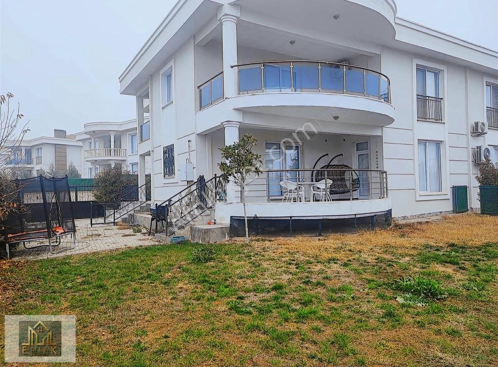 Sur Yukarıkılıçtaşı Kiralık Villa Ultra Lüks Dayalı Döşeli 4+1 İkiz Villa