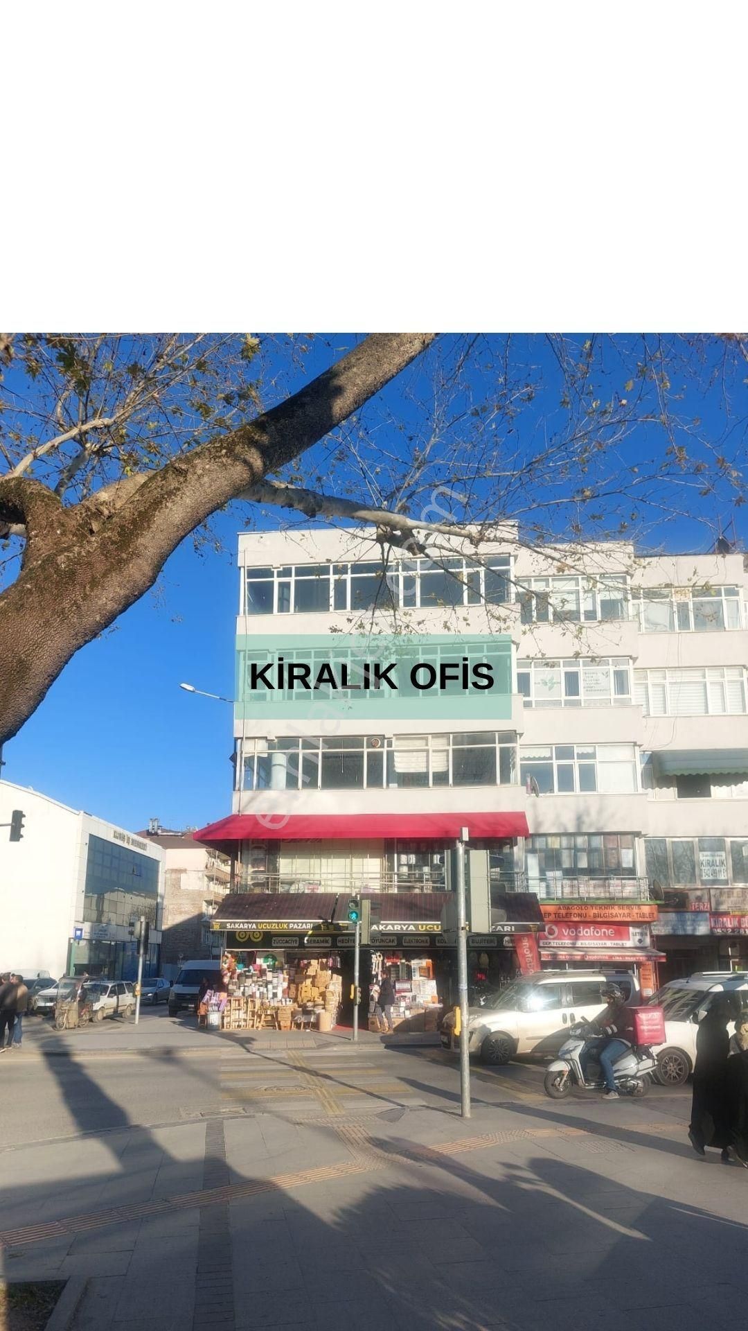 Adapazarı Orta Kiralık Büro Büyükşehir Belediye Arkası 3.kat Kiralık Ofis