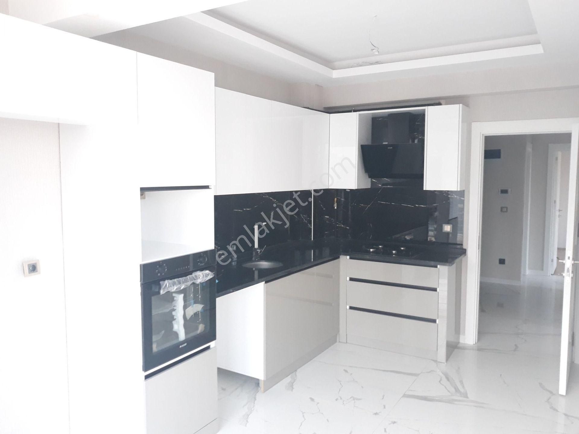 Selahattin Eyyubi Mete Konakları Civarı Sıfır 3+1 Lüks Asansörlü Daireler