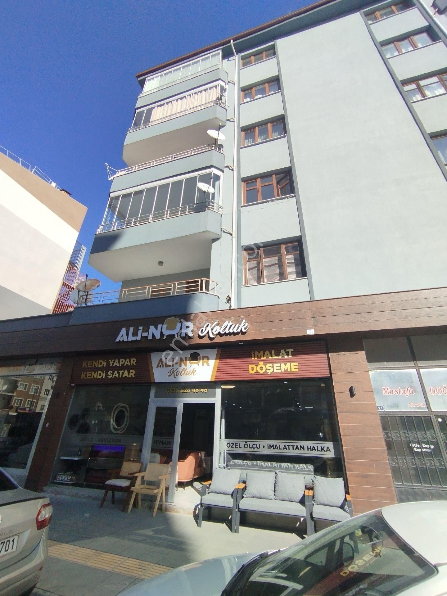 Niğde Merkez Kale Satılık Daire Nahita Otel Yanı Cadde Üzeri