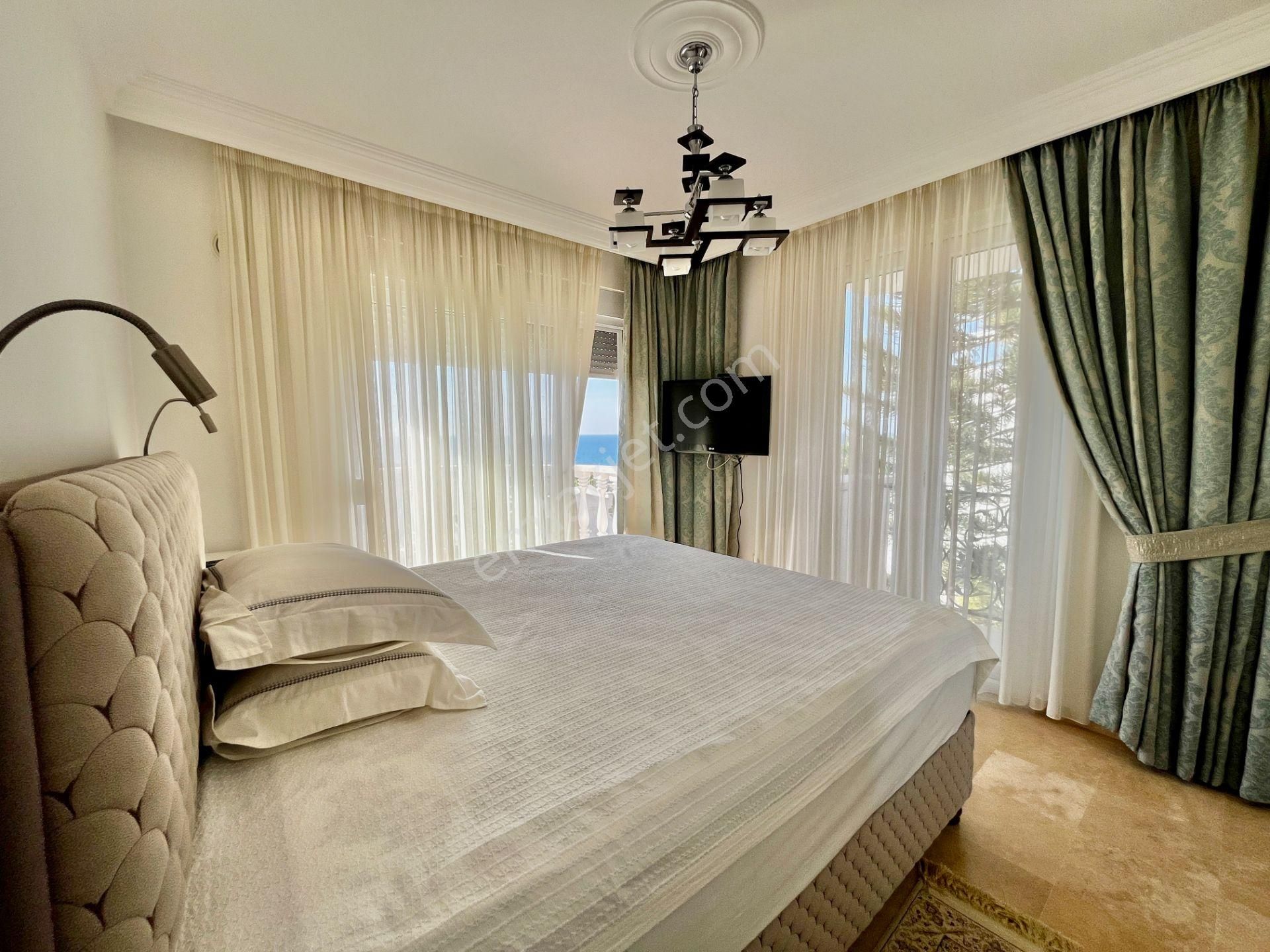 Alanya Uygun Oasis Club'ta Müstakil 4+1 Satılık Villa - Görsel 34