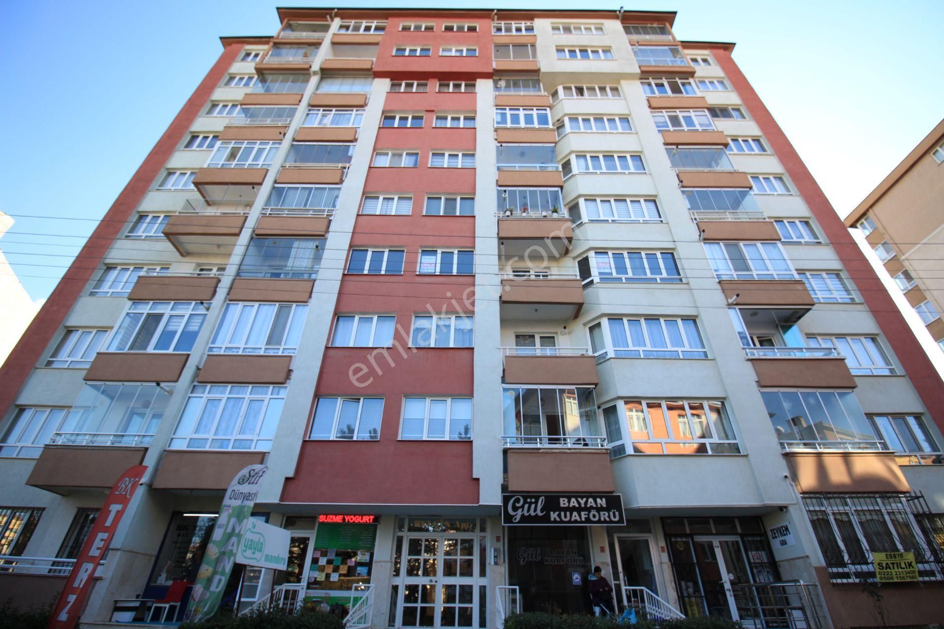 Odunpazarı Akarbaşı Satılık Daire Esgyo'dan Akarbaşı Mahallesi Arısoy Sk. 3+1 Satılık Daire