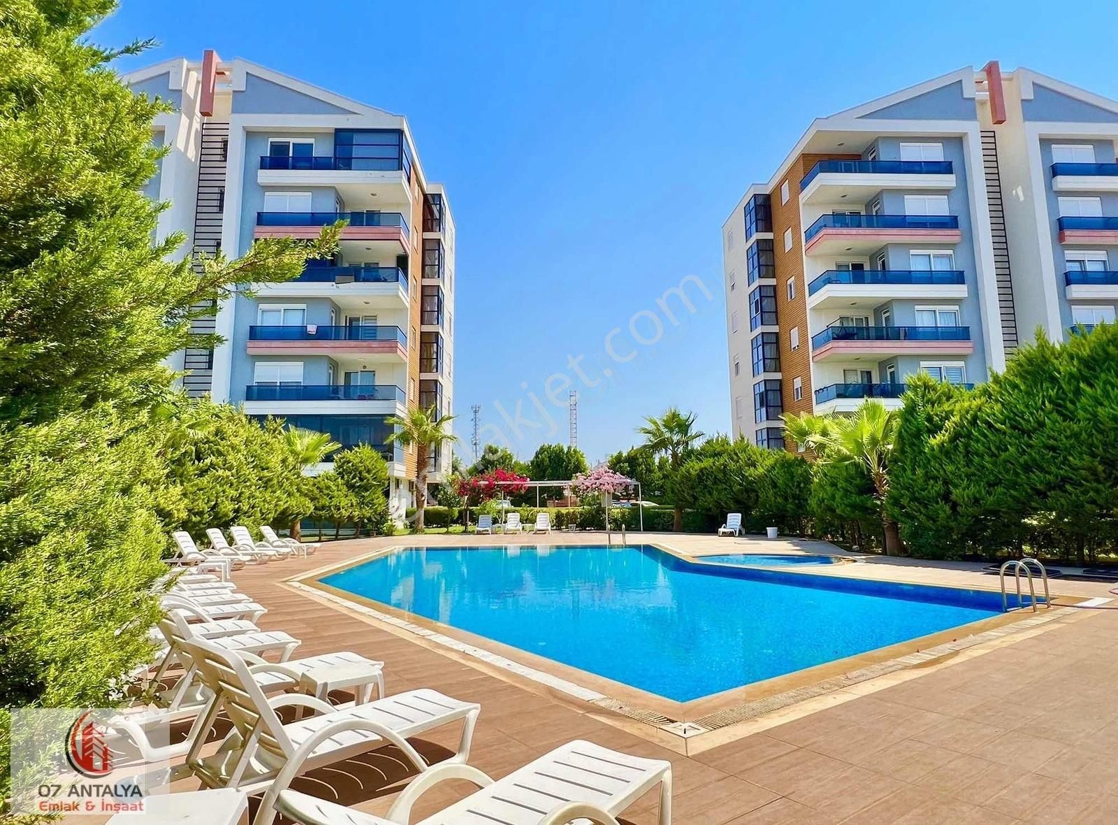 Kepez Sütçüler Satılık Daire Panaroma City'de Giyinme Odalı 160m2 3+1 Ebeveyn Banyolu Havuzlu