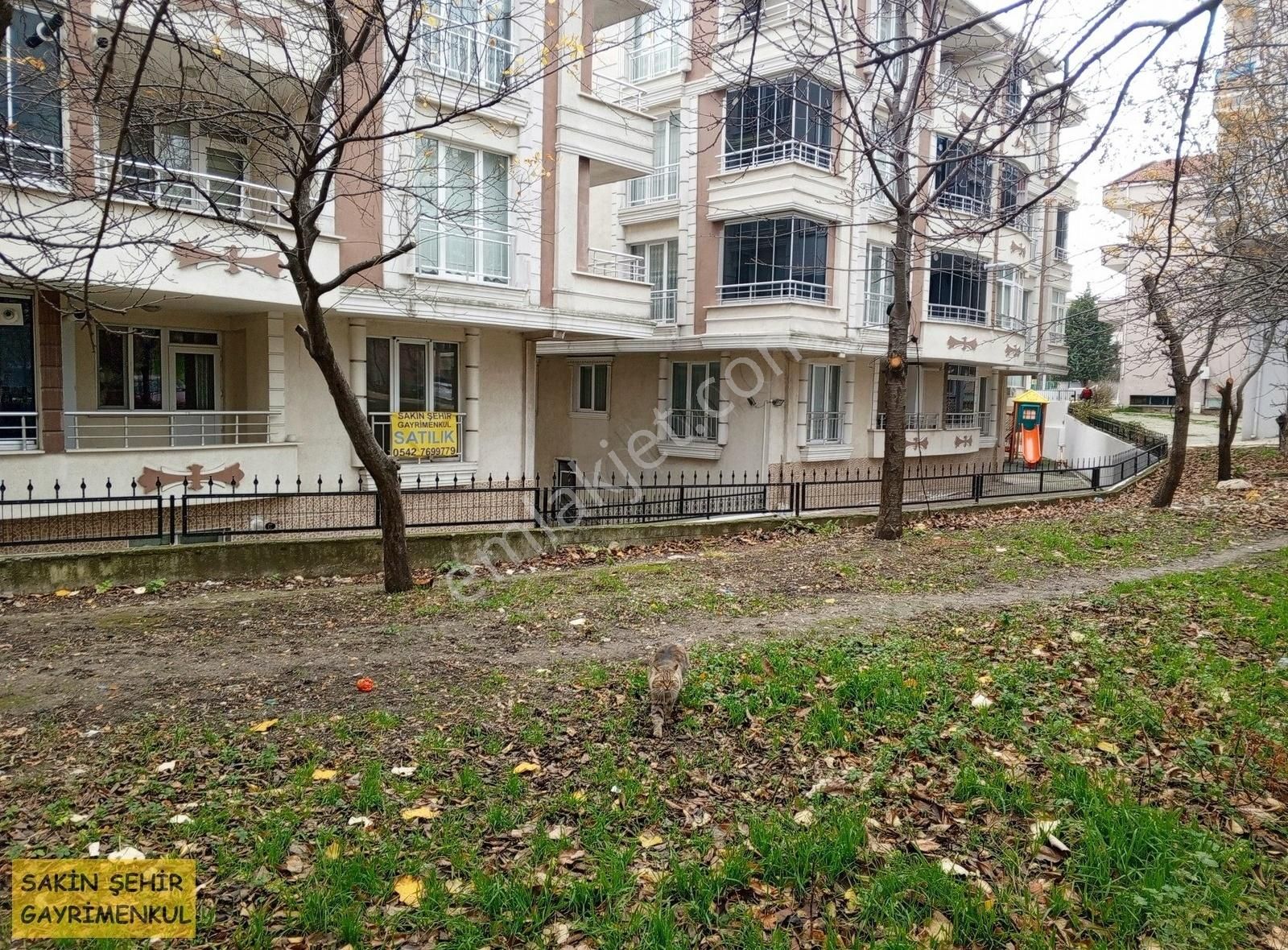 Vize Devlet Satılık Daire Merkezde Vize Konakları Sitesi'nde 3+1 Arakat Satılık Daire