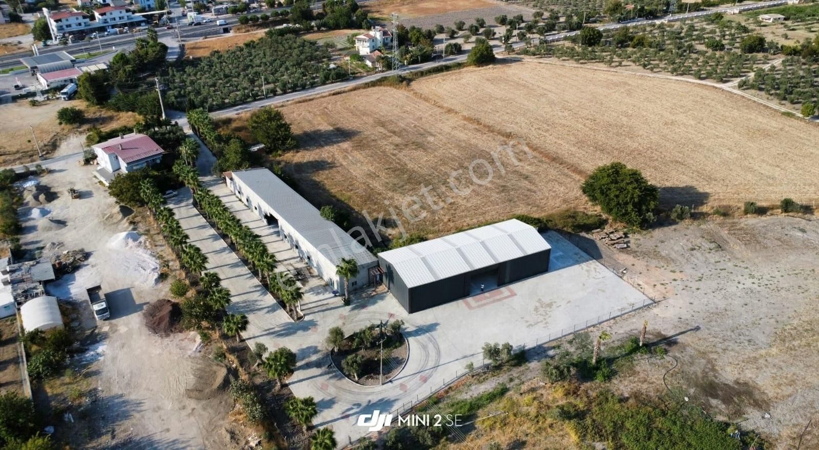 Urla İçmeler Kiralık Depo Merkezi Noktada 1000 M2 Depo