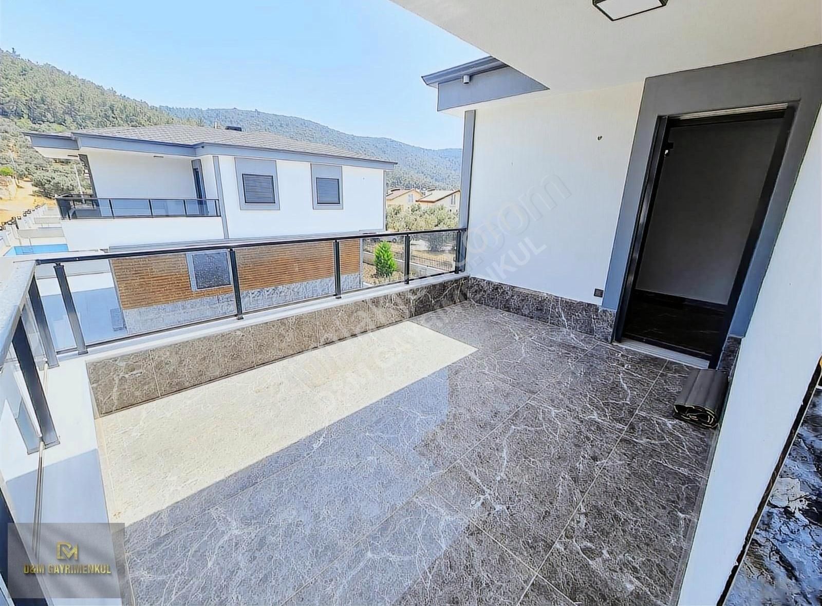 Didim Akbükde Giriş Kat Odalı 4+1 Havuzlu Müstakil Villa - Görsel 20