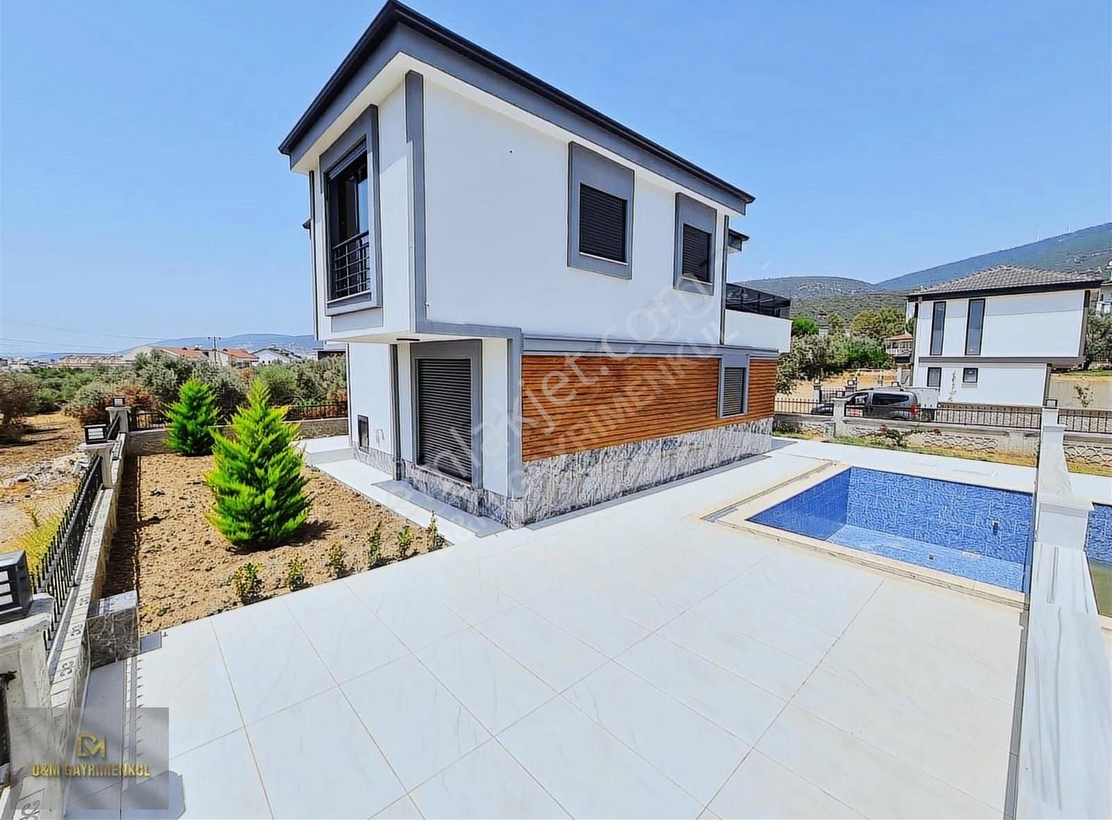 Didim Akbükde Giriş Kat Odalı 4+1 Havuzlu Müstakil Villa - Görsel 16