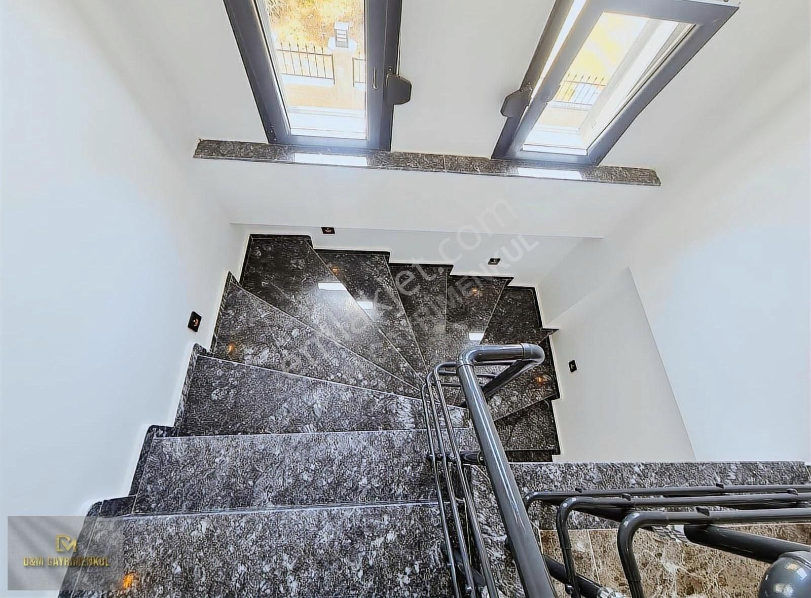 Didim Akbükde Giriş Kat Odalı 4+1 Havuzlu Müstakil Villa - Görsel 23