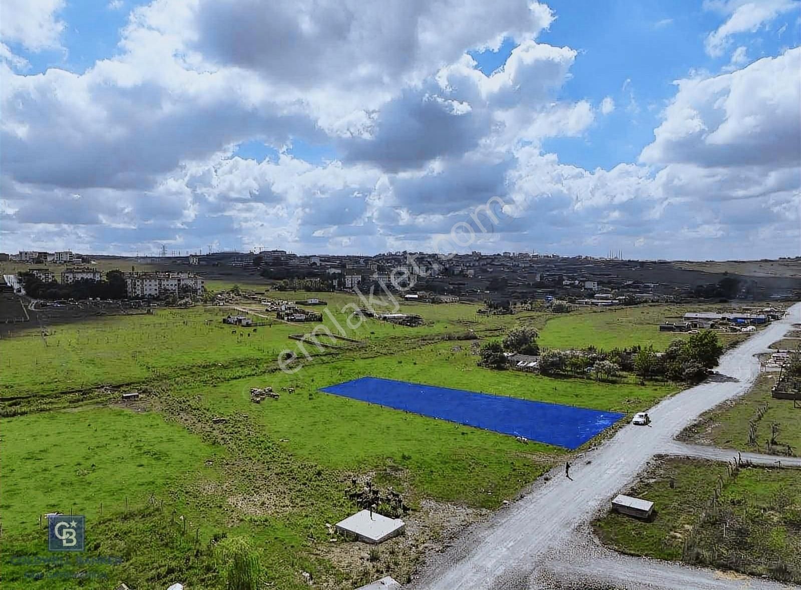 Arnavutköy Çilingir Satılık Tarla Arnavutköy Çilingir'de Tek Tapu Yatırımlık Arsa