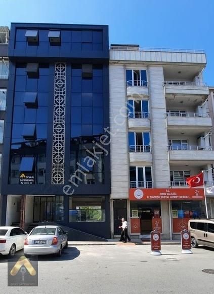 Altınordu Akyazı Kiralık Ofis Divan Gayrimenkul Akyazı Mah. 3+1 130m2 Kiralık Lüks Ofis