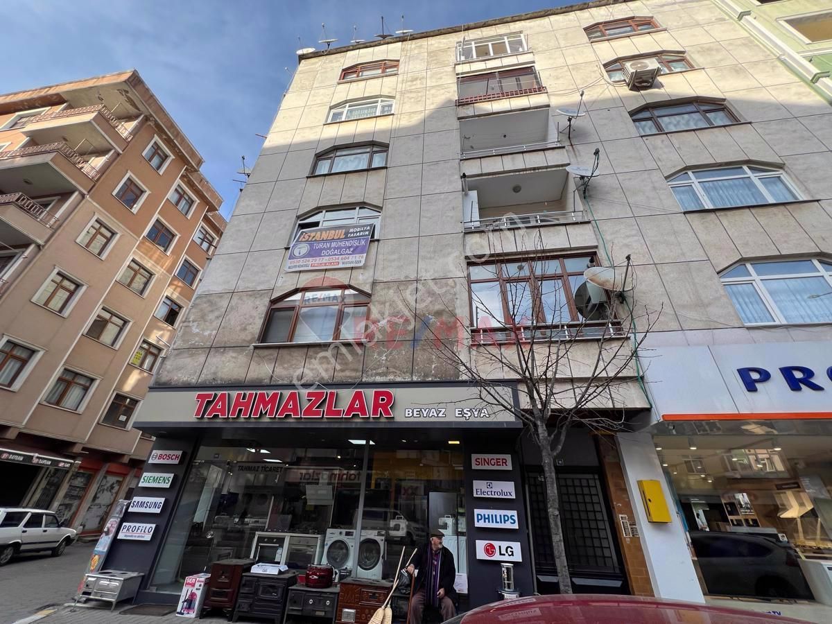 Görele Kumyalı Satılık Daire Remax Nadir Görele İşlek Cadde Üzeri 3+1 Satılık Fırsat Daire