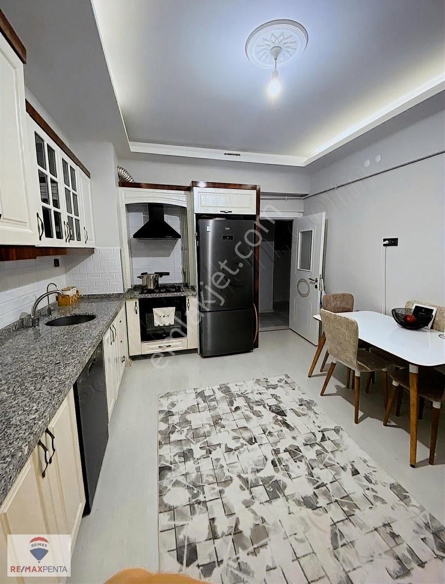 Yakutiye Dadaşköy Satılık Daire Remax Penta 'dan Dadaşköy Caddesin 'de Satılık 3+1 Daire