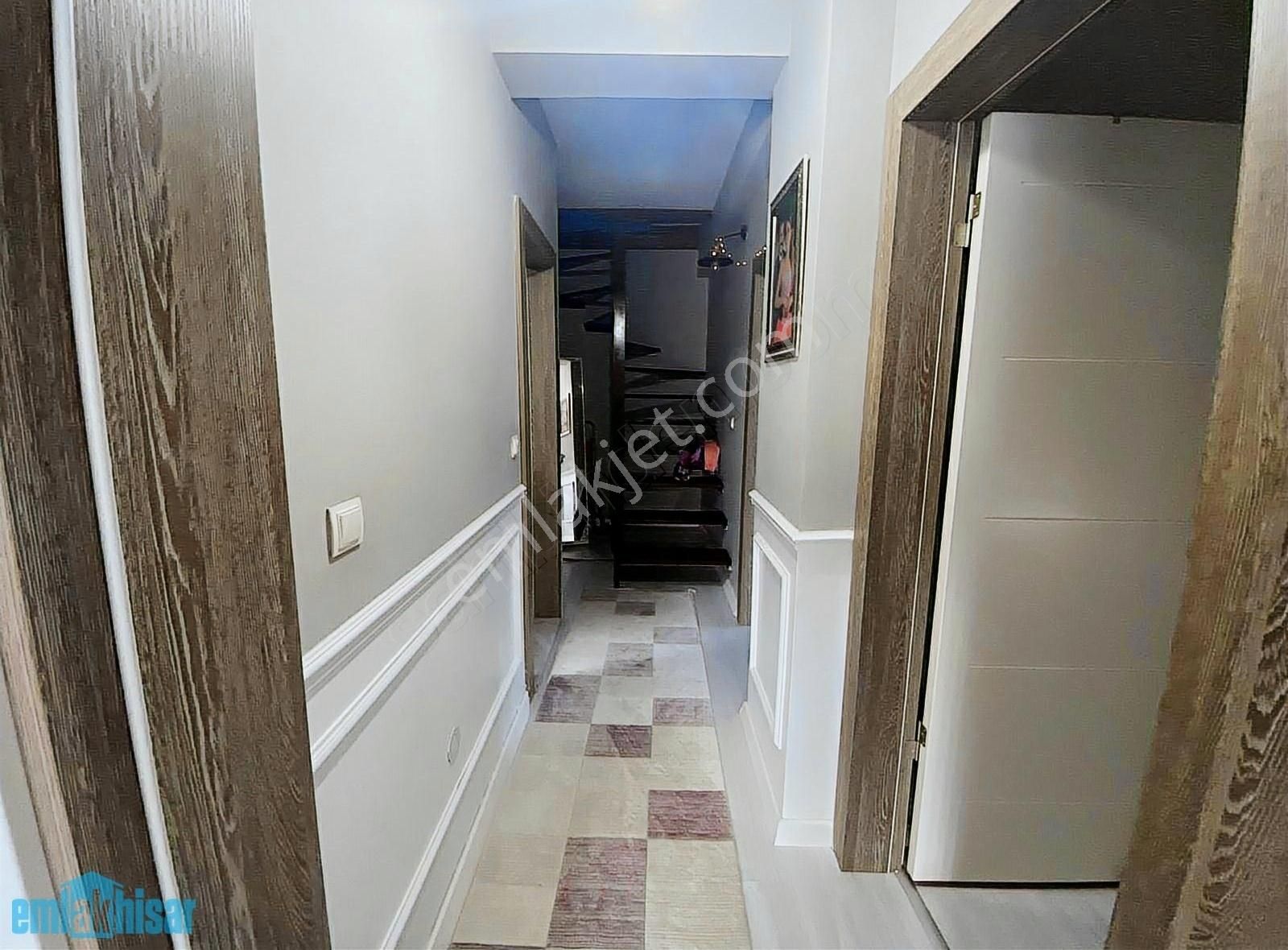 Akhisar Medar'da Yüzme Havuzlu Satılık 4+1 Triplex Villa - Görsel 20