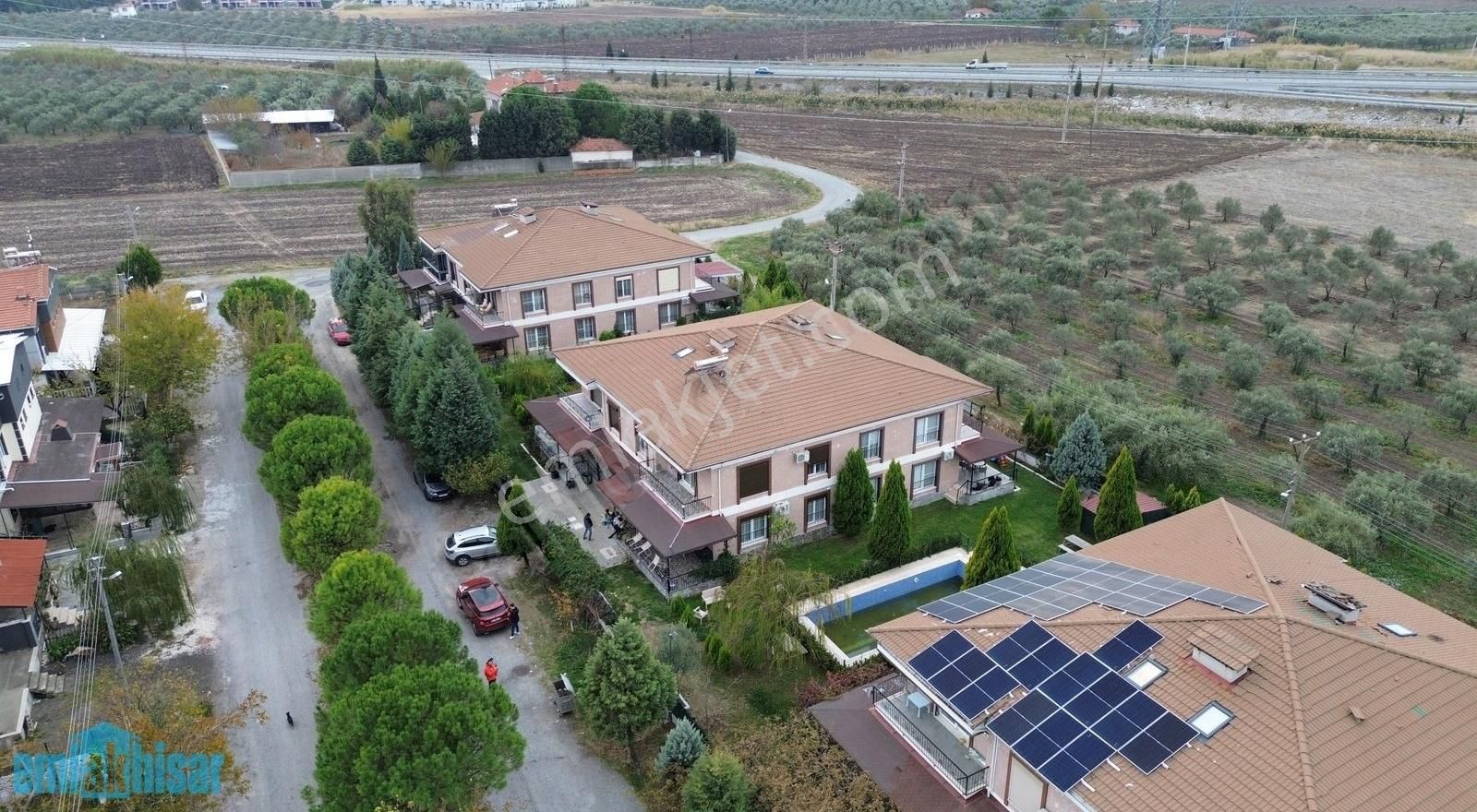 Akhisar Medar'da Yüzme Havuzlu Satılık 4+1 Triplex Villa - Görsel 18