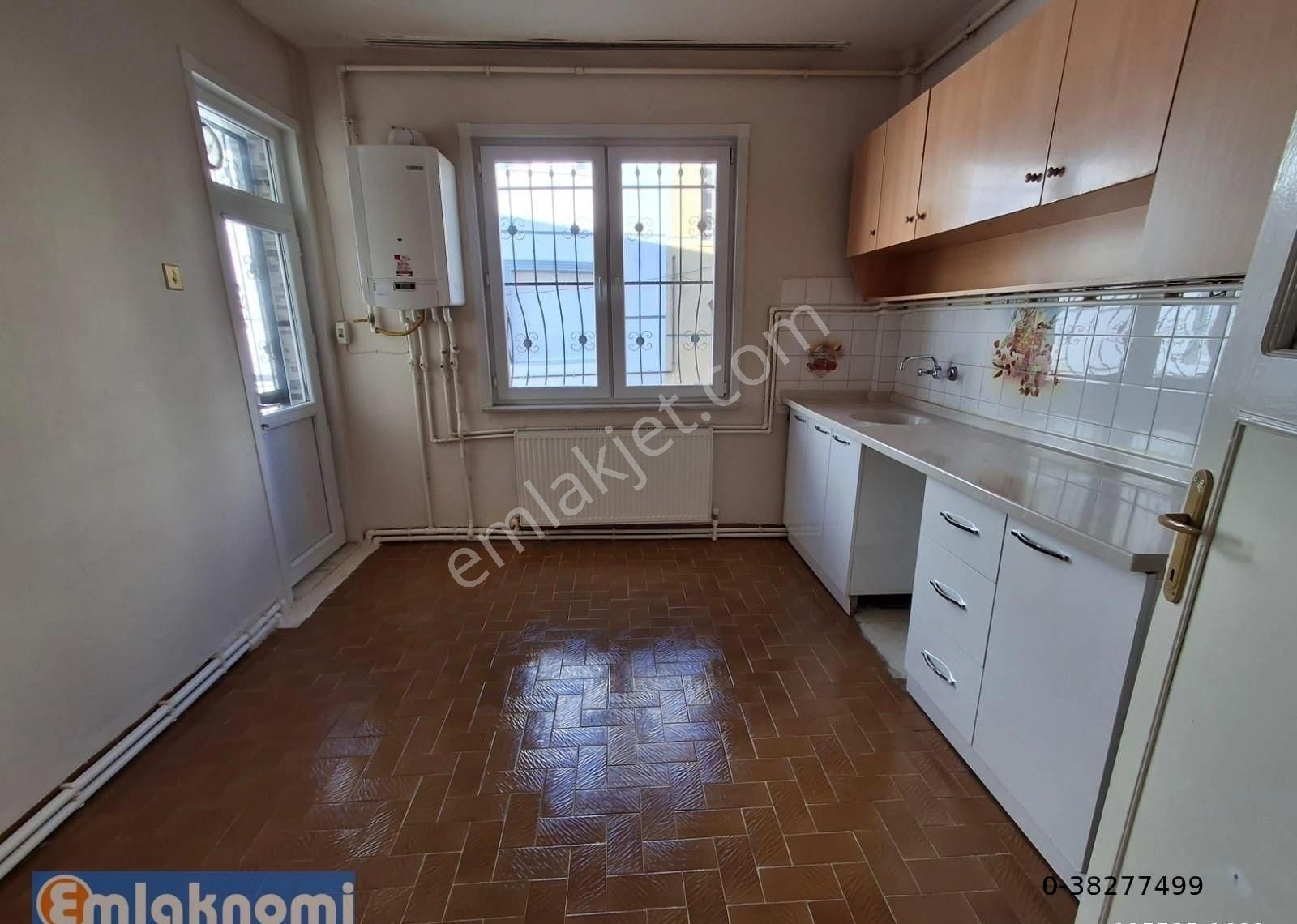 Karaman Merkez Gazidükkan Kiralık Daire Emlaknomi/emlaktar'dan Gazi Dükkan Mah'de Kiralık 3+1 Daire