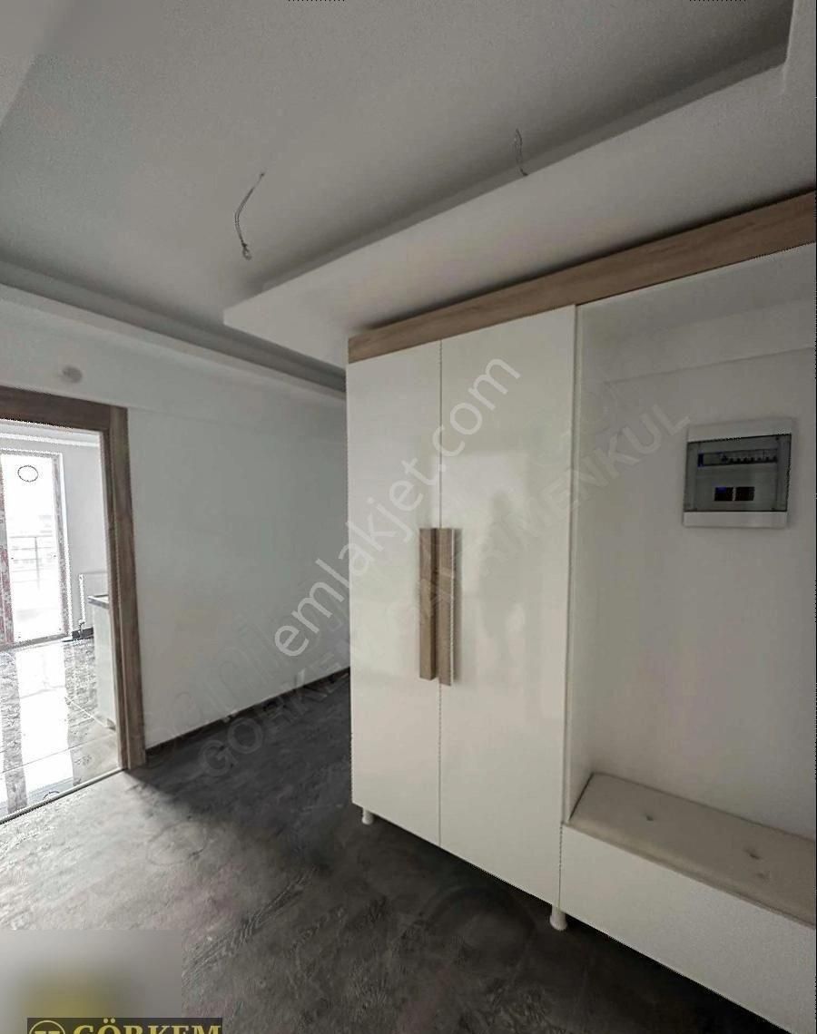 Etimesgut Yeşilova Satılık Daire Yeşilova Da Harika Konumda 4+1 Sıfır Teraslı Daire