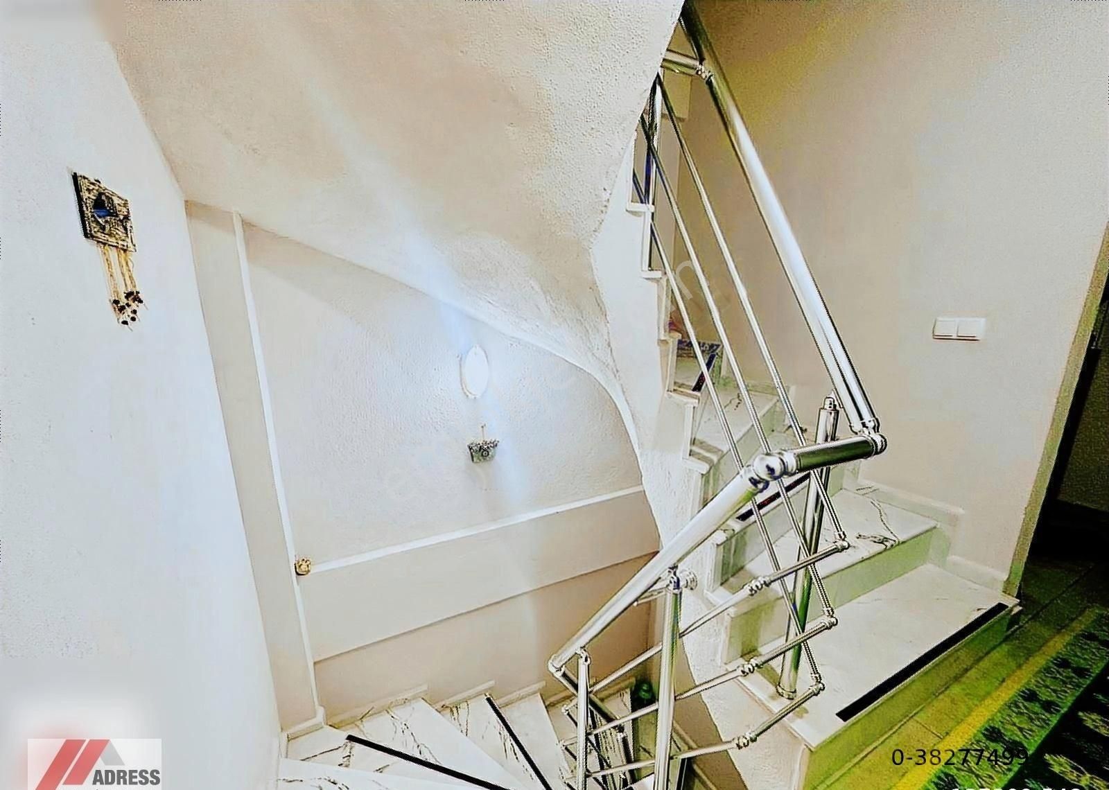 Bodrum Yanı Başında Olan Güllük Mah.satılık 5+1 Tripleks - Görsel 5