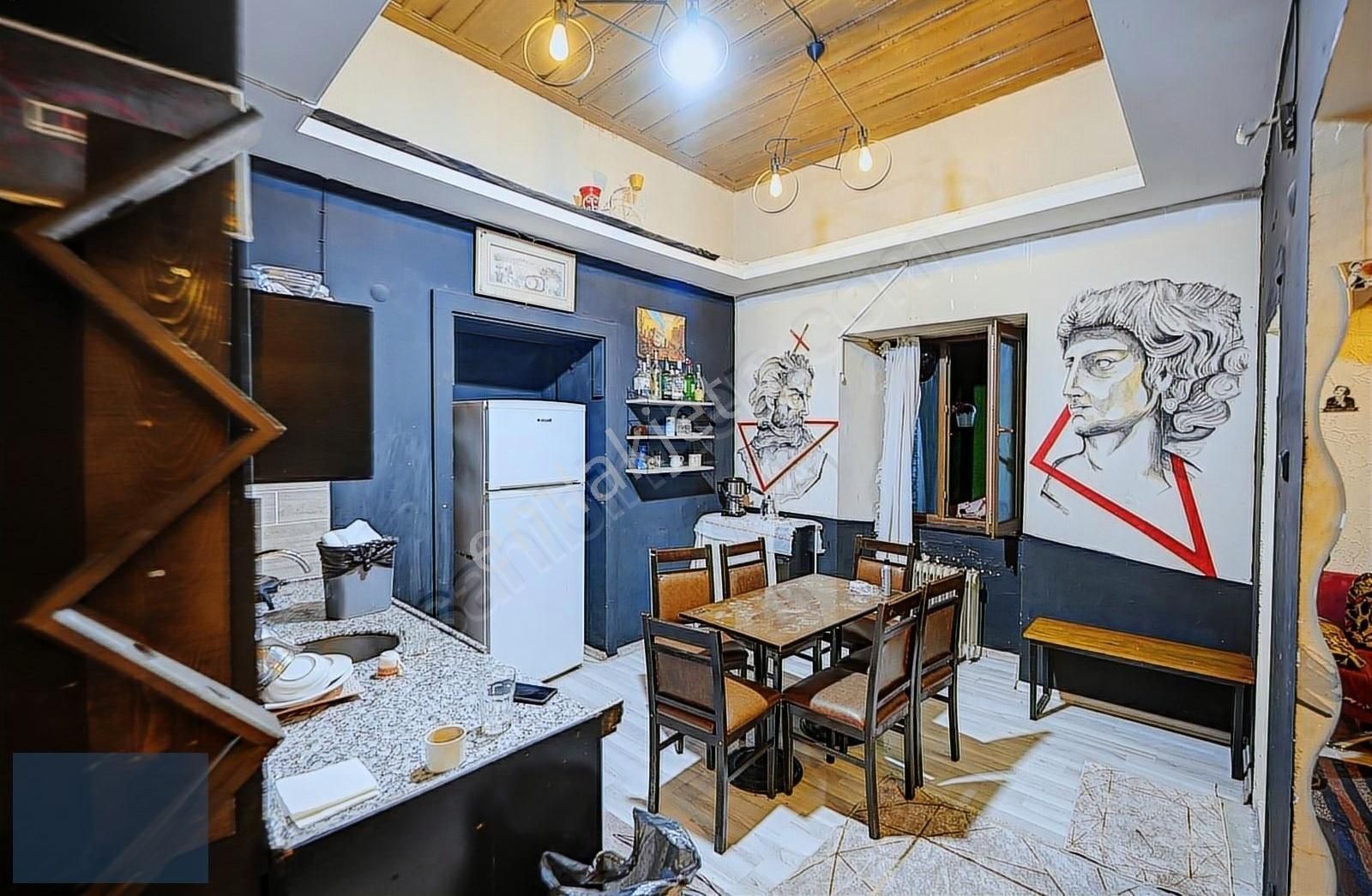 Beyoğlu İstiklal Caddesi Yakını Geniş Kullanım Alanlı Kupon Bina - Görsel 6