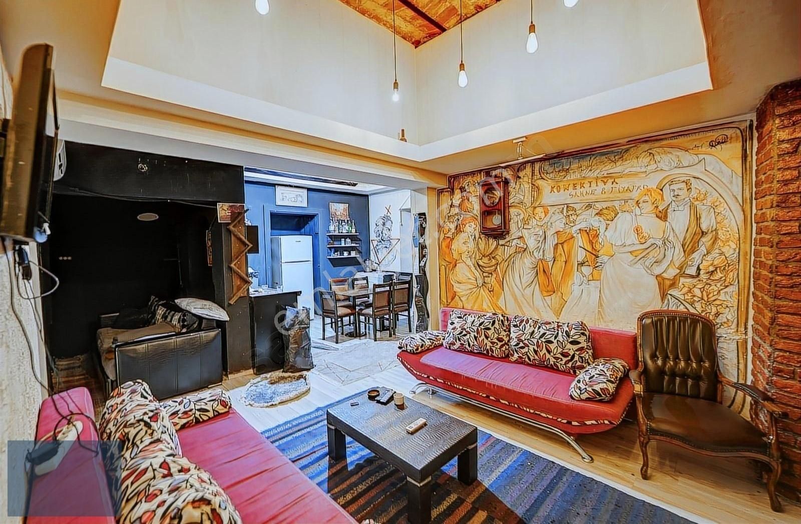 Beyoğlu İstiklal Caddesi Yakını Geniş Kullanım Alanlı Kupon Bina - Görsel 13