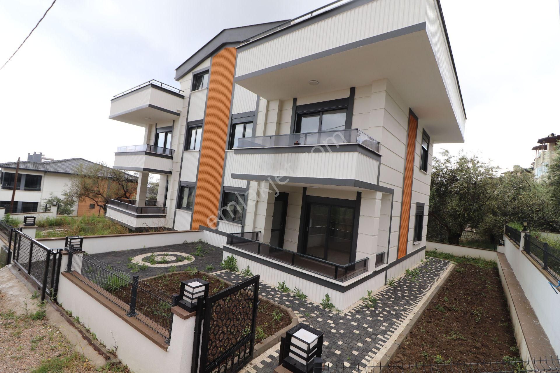 Edremit Altınoluk Satılık Villa Irmaksudan Altınoluk Ta Deniz Ve Doğa Manzaralı 4+1 Villa