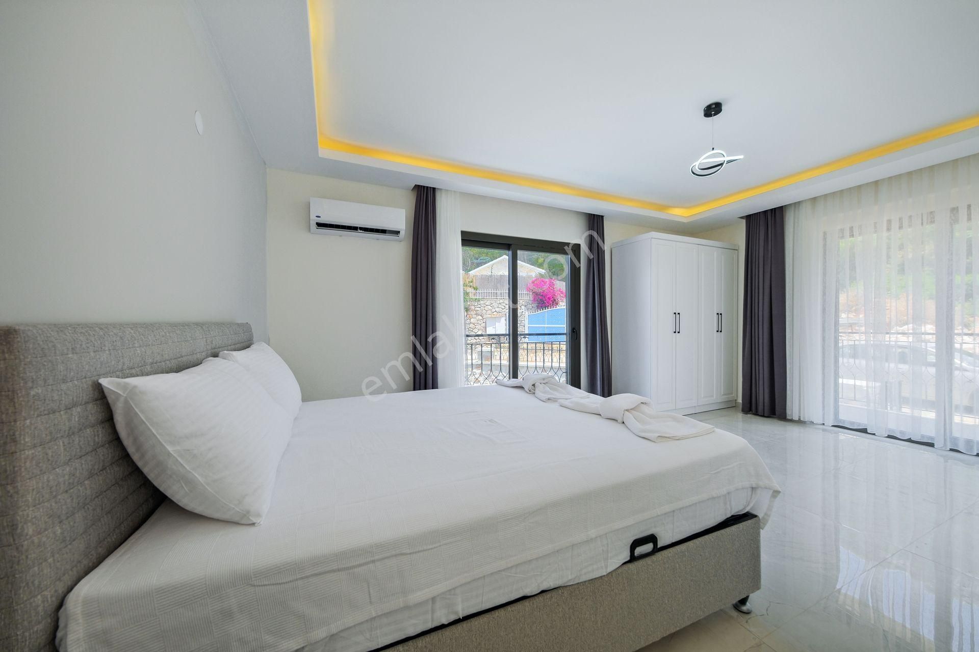 Fethiye Faralya Da Deniz Manzaralı Satılık 2 Adet Villa - Görsel 24