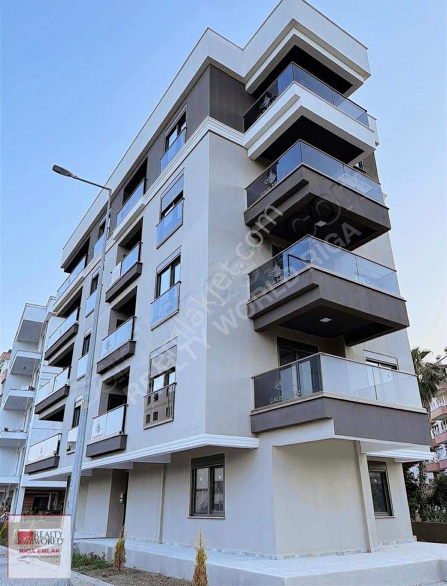 Finike Kum Satılık Daire Rigadan Satılık Denize 300 M 2+1 Daire Kum Mah