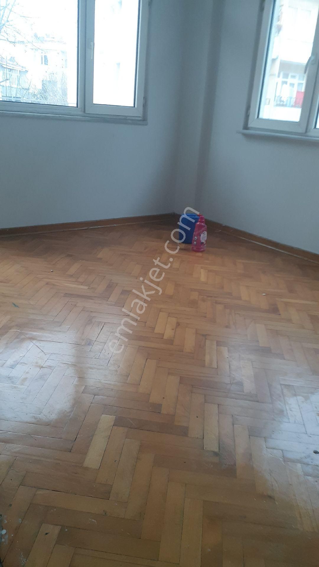 Fatih Sümbül Efendi Kiralık Daire Fatih Kocamustafapaşa Sümbülefendi Ağaçkakan Cadde Üzerinde Arakat