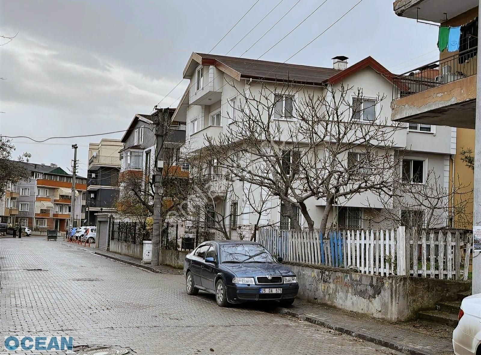 İzmit Yenişehir Satılık Daire İzmit Yenişehir Mah 2+1geniş Ara Kat Satılık Daire