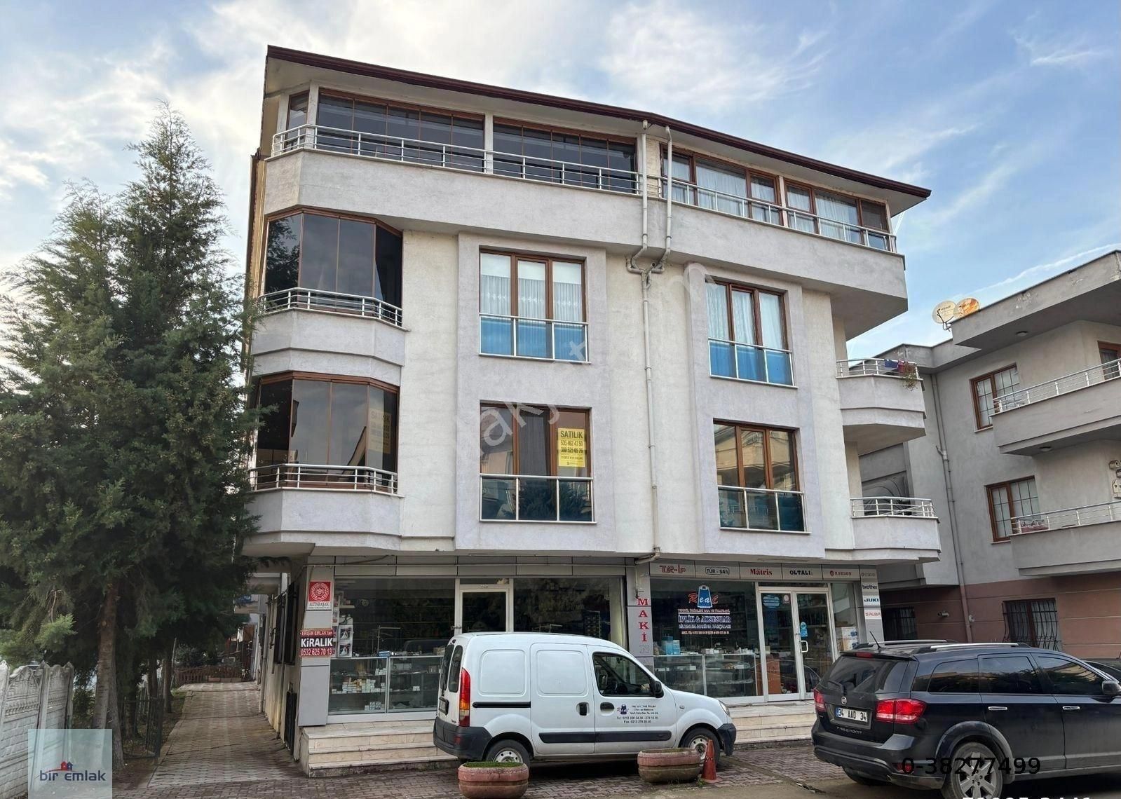 Düzce Merkez Şerefiye Satılık Daire Şerefiye Mahallesi'nde 2+1 100 M2 Satılık Arakat Daire