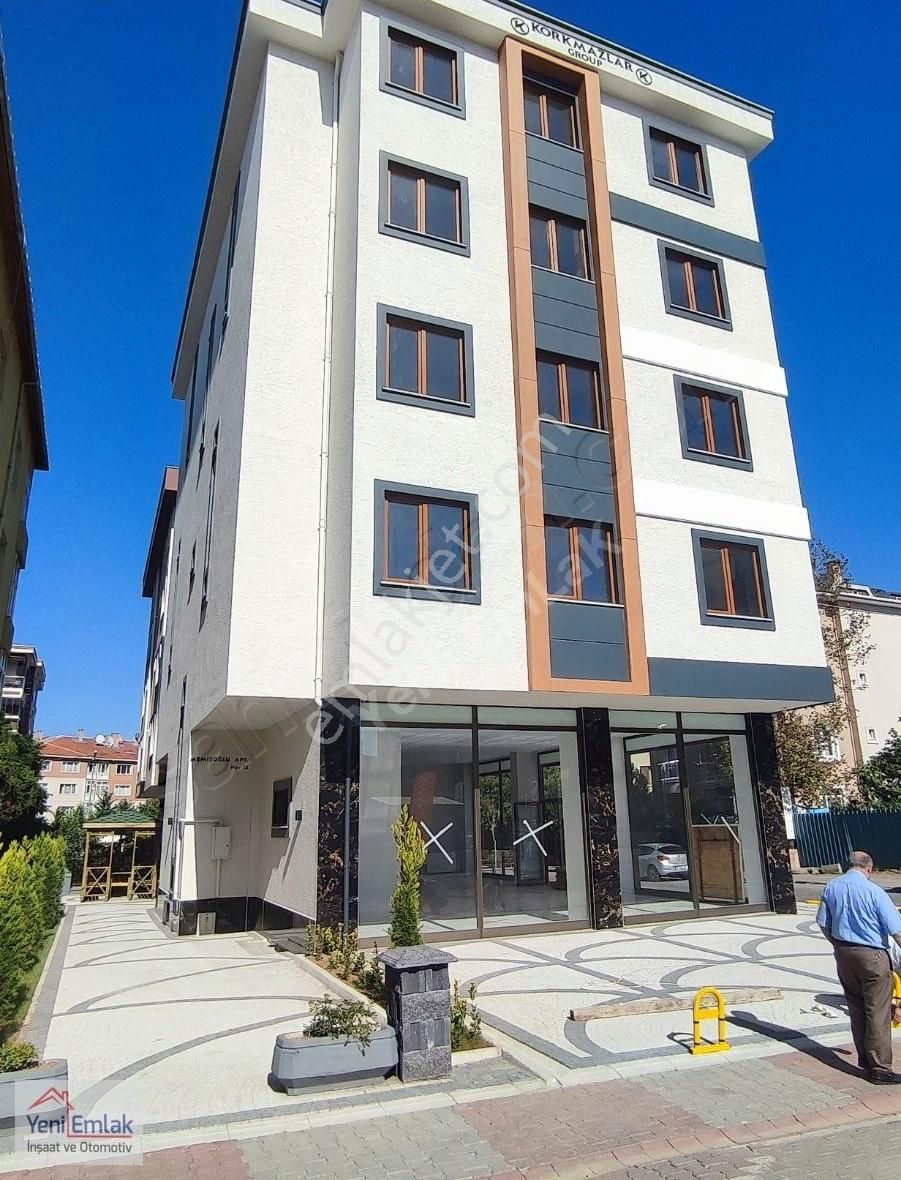 Ümraniye Çakmak Satılık Daire Şerifali Bitişiğinde Lux Arakatlar 2+1 Ferah