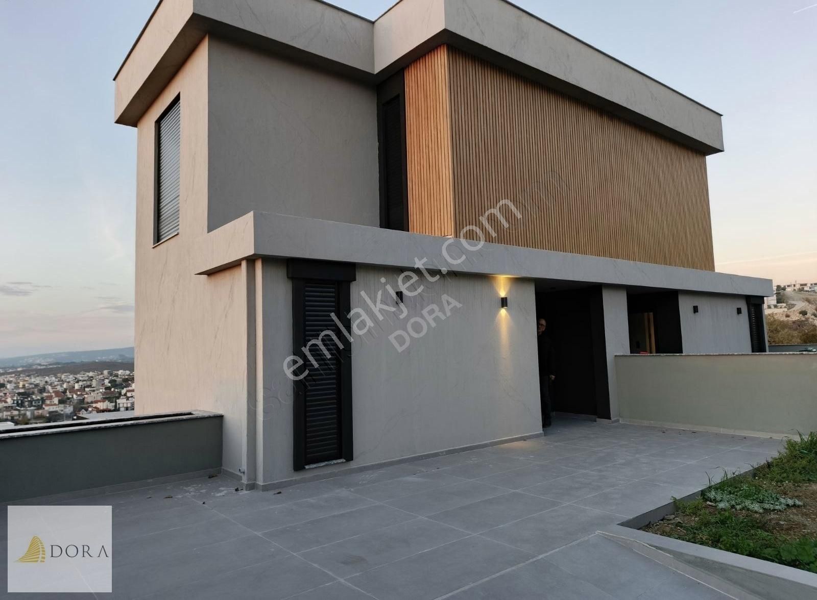 Seferihisar Tepecik Satılık Villa Akarcada Full Deniz Manzaralı 4+1 160m2 Satılık Villa