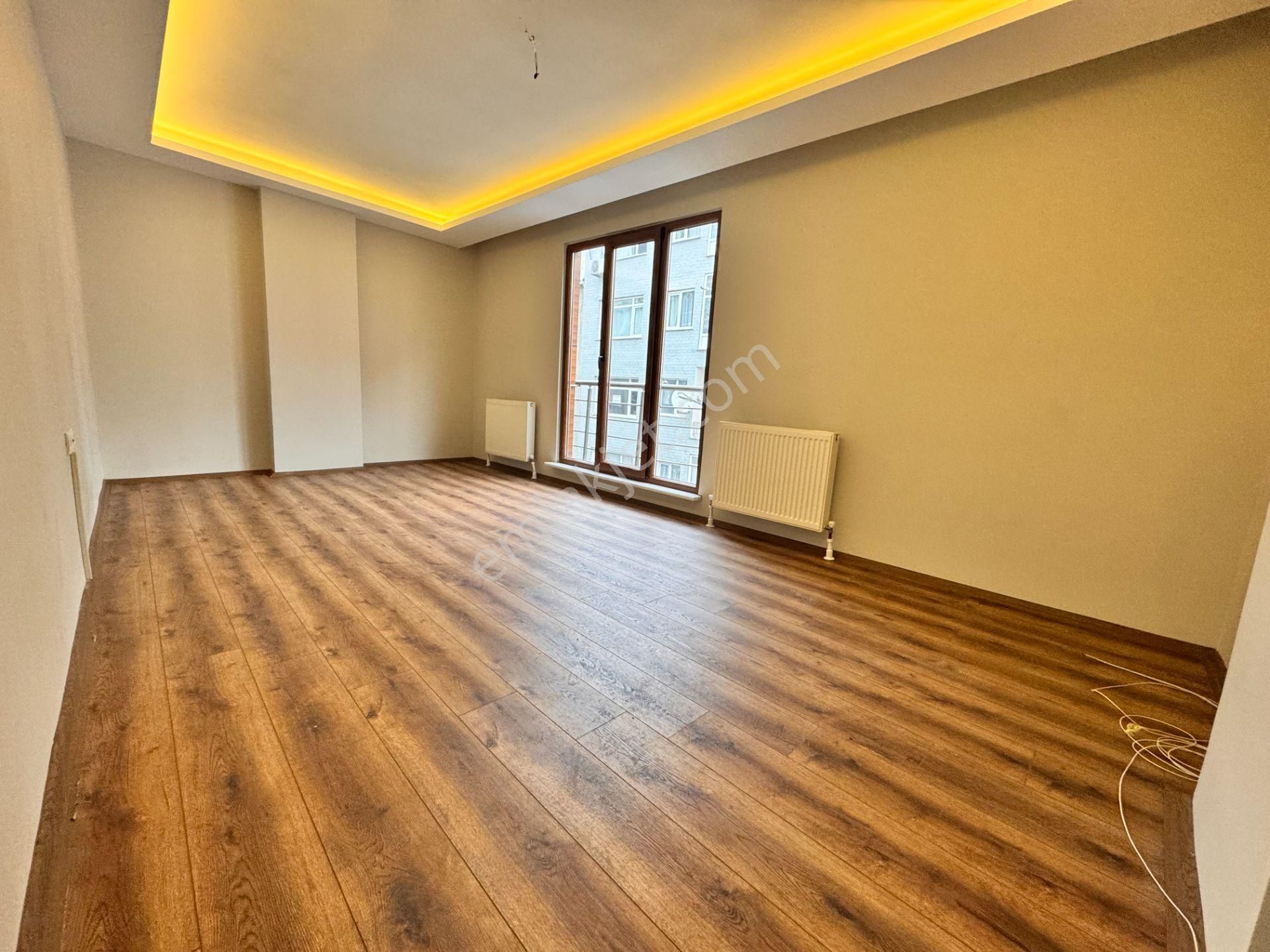 Küçükçekmece Gültepe Kiralık Daire **çevrem**den Gültepe'de Merkezi Konumlu 2+1 90m² Kiralık Daire