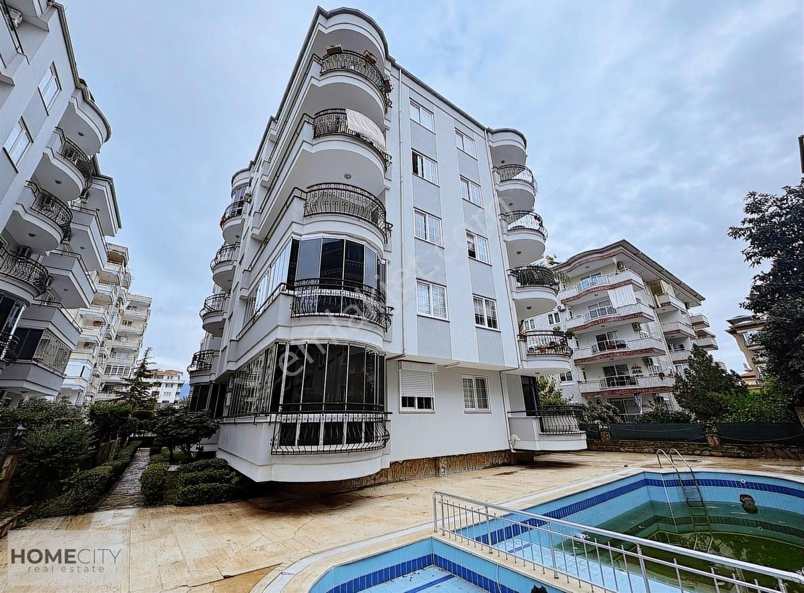 Alanya Oba Satılık Daire Alanya Oba 2+1 120 M2 Eşyalı Havuzlu Denize 500 Metre Merkezde