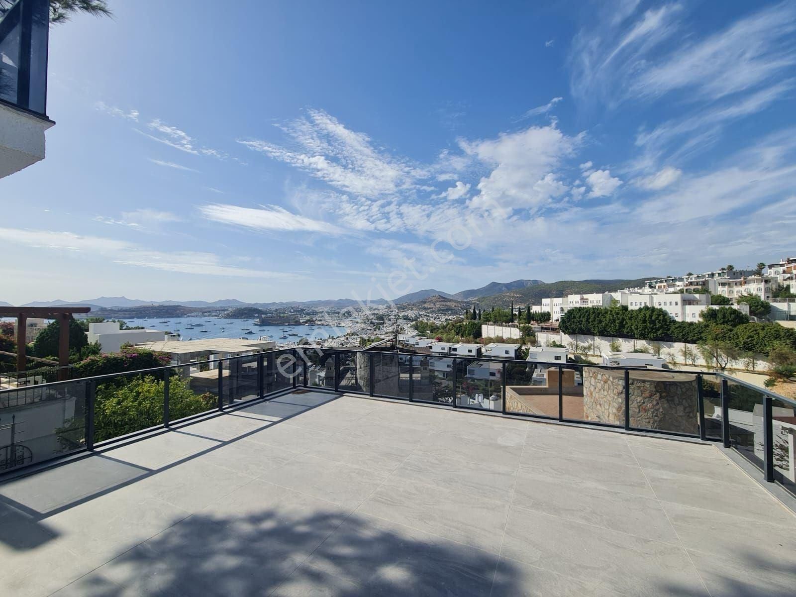 Bodrum Merkezde Muhteşem Deniz Manzaralı Kelepir Villa