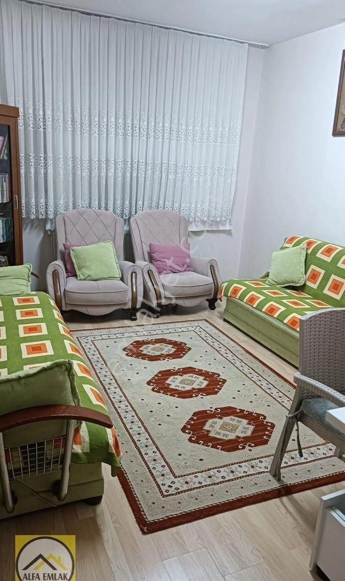 Bağcılar Kirazlı Kiralık Daire Kirazlıda Sitede Asansörlü 3+1 Kiralık Daire