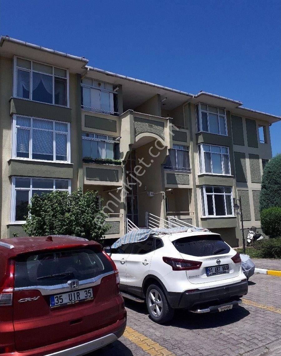 Düzce Merkez Kara Hacımusa Kiralık Daire Düzce Karacahacımusa Memursen Sitesinde Kiralık 3+1 115 M2 Daire