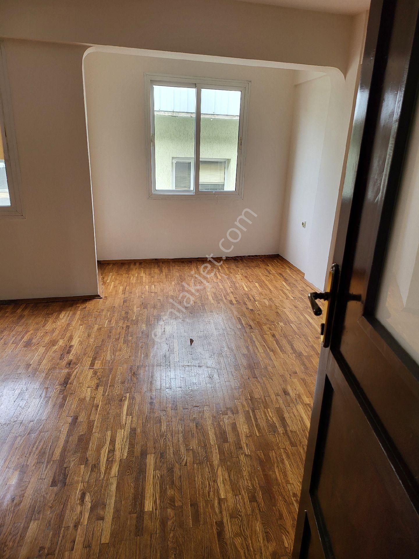 Konak Alsancak Kiralık Daire İzmir Alsancak Kıbrıs Şehitleri Caddesi Yakını 1+1 70m2 Ofis/büro