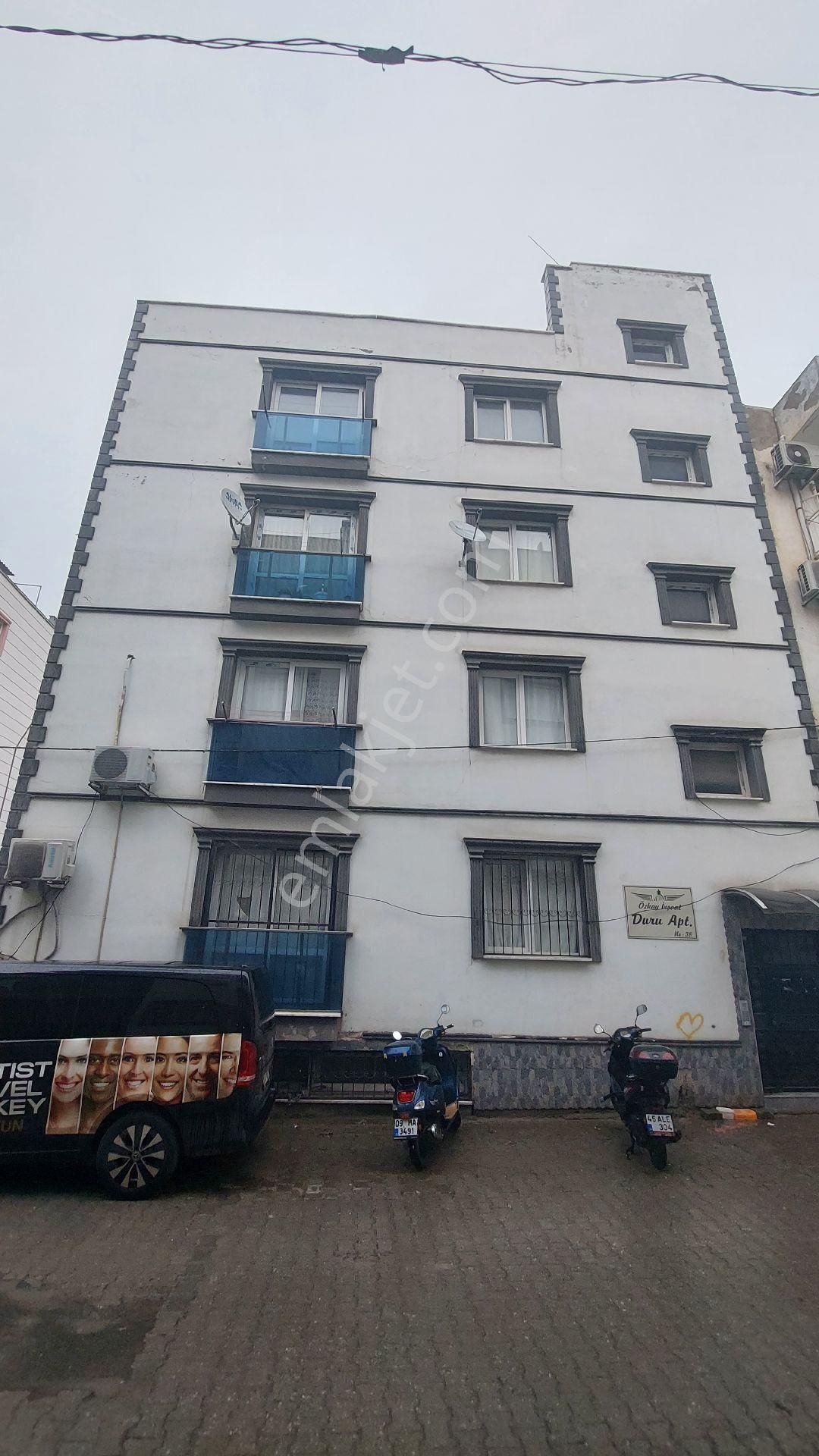 Kuşadası İkiçeşmelikte 4 Katlı Binanın 4.ncü Katı Satılık 2+1 75 M2 Daire.