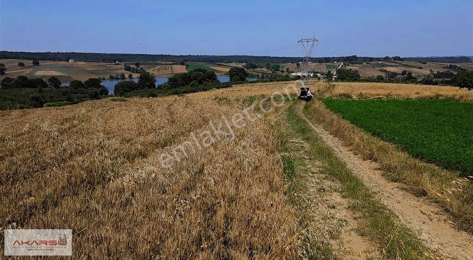 Kaynarca Kulaklı Satılık Tarla Göl Manzaralı 288 M2 Resmi Yollu Kupon Parsel