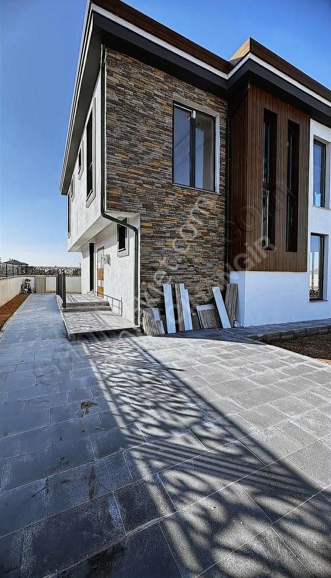 Sarıkaya Fatih Satılık Villa Eşsiz Mimarisi İle Satılık Villa