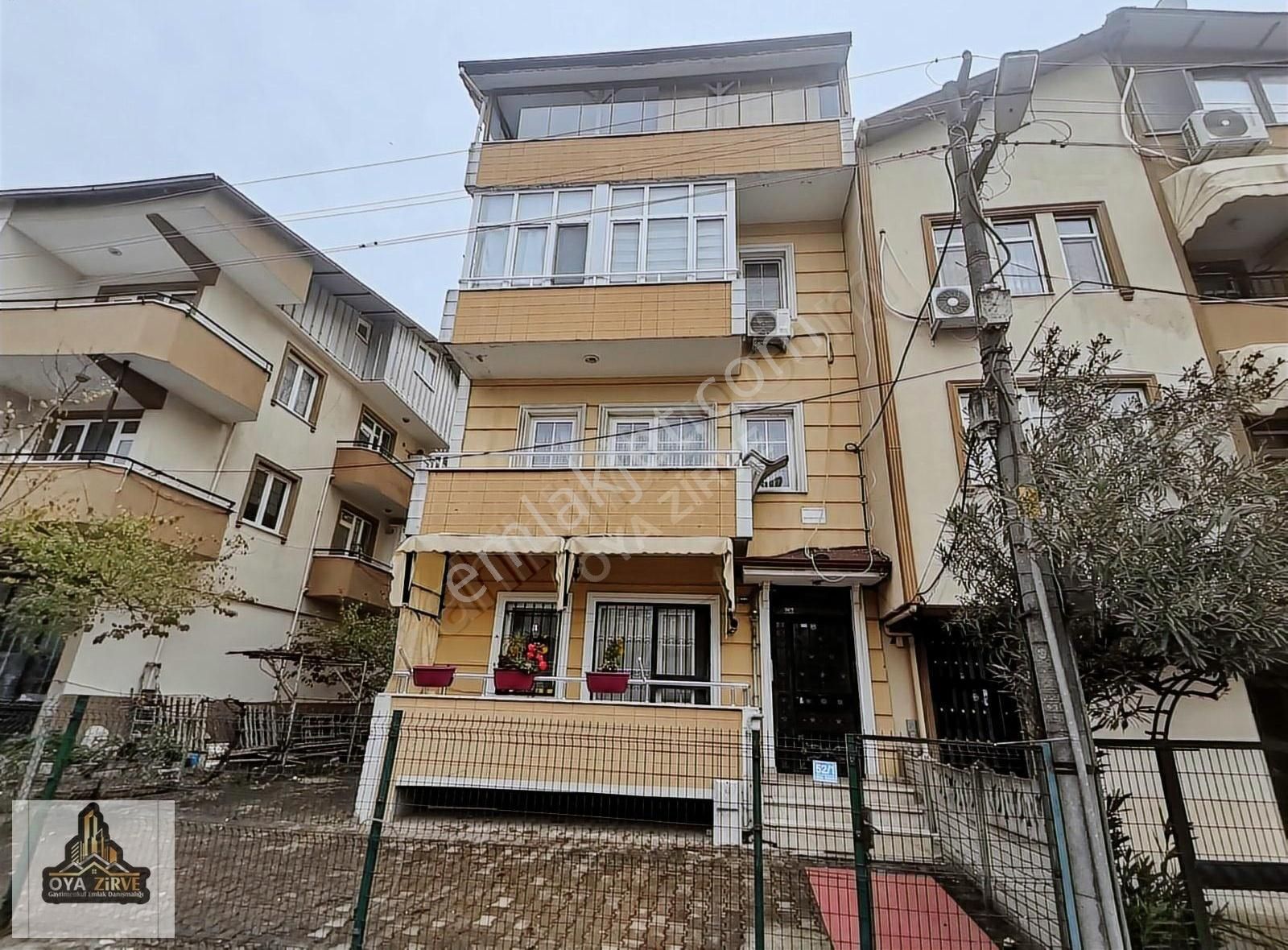 İzmit Yenişehir Satılık Daire İzmit Yenişehir Merkezi Konumda 2+1 Çatı Dubleks Satılık Daire