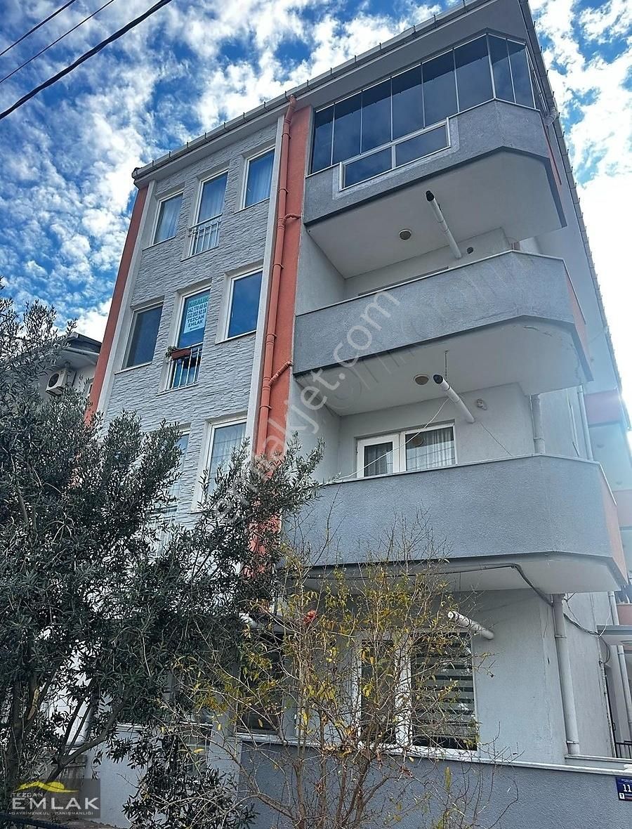 Çanakkale Merkez Barbaros Kiralık Daire Barbaros Mahallesi Havaalanı Yakını Ara Kat 3+1 Kiralık Daire